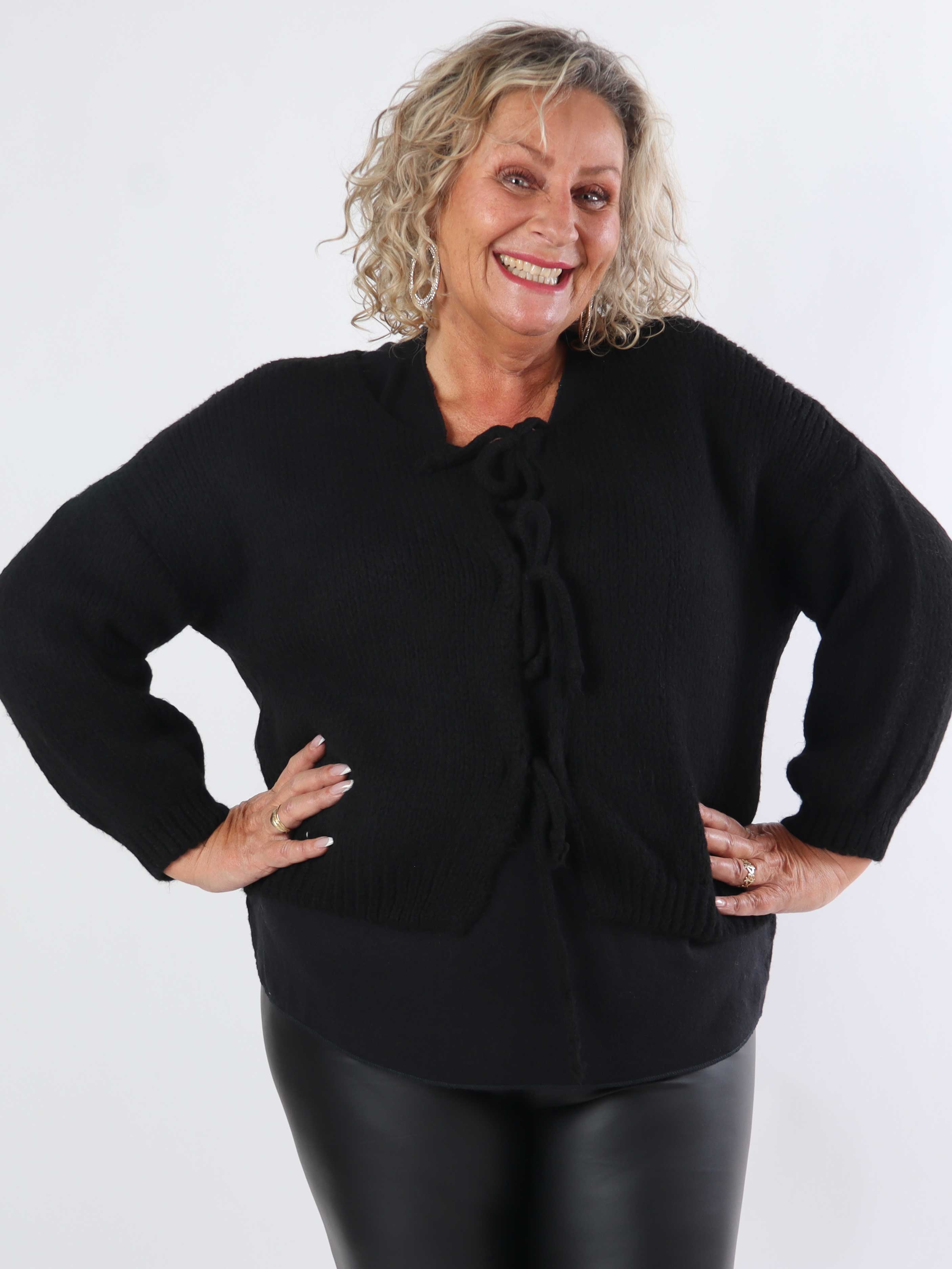 Kimberly - Söt stickad kofta i plusstorlek med rosetter